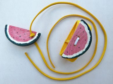 Anleitung | Wassermelonen - Schmuck für Kinder selbstgemacht aus Holz | www.fantasiewerk.ch