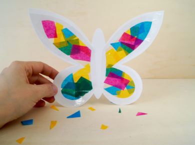 Anleitung: Schmetterling aus Seidenpapier mit Kindern basteln. Fensterbild oder Deko | von Fantasiewerk